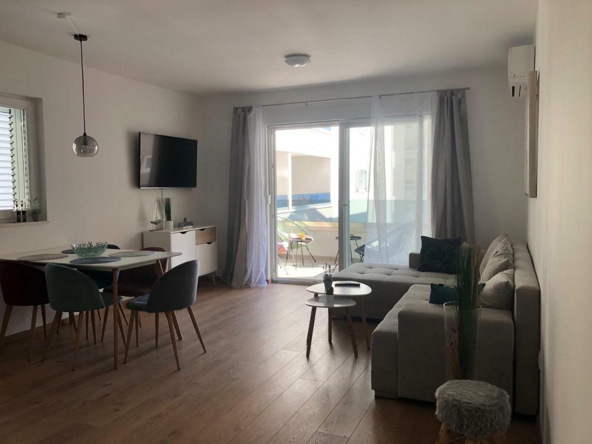 Apartment Flora Макарска Экстерьер фото